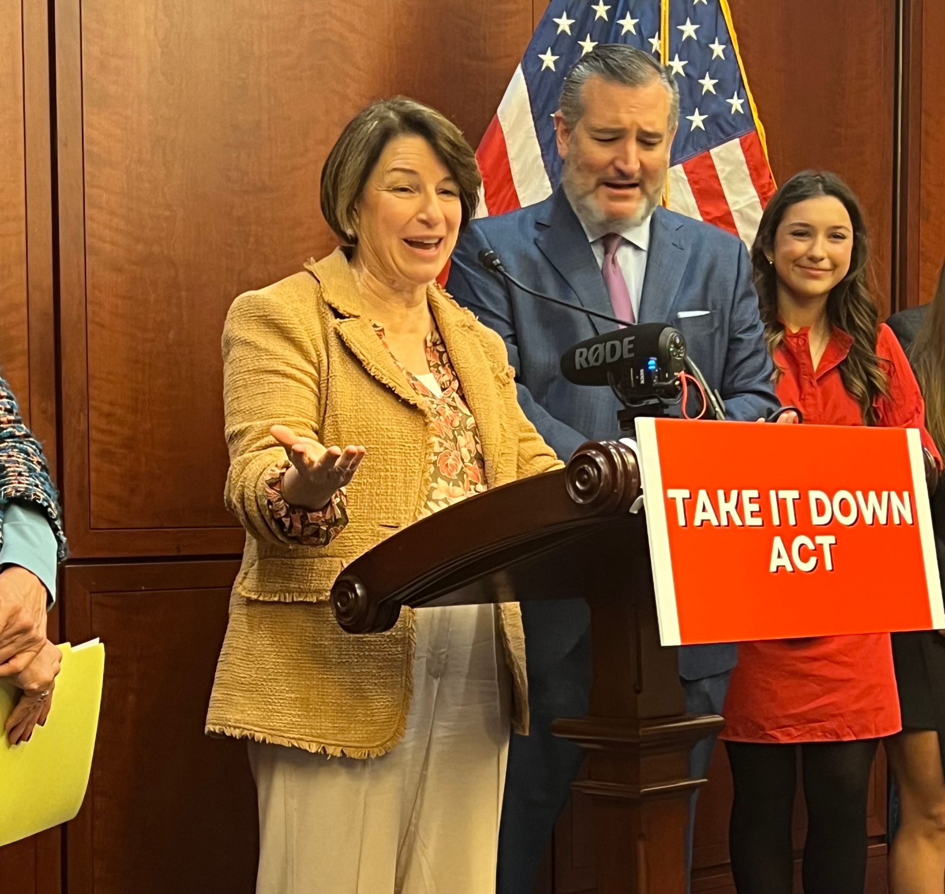 Elliston Berry with Senators Klobuchar and Cruz at the Take It Down Act press conference